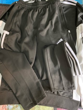 Chaqueta Adidas Negra y Blanca