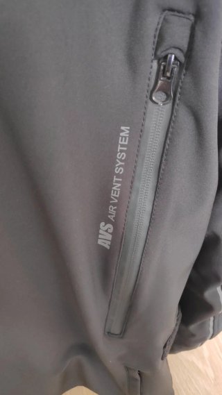 Chaqueta de moto negra