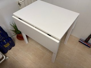 Mesa de comedor extensible blanca