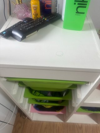 Cajonera Ikea con cubos de colores
