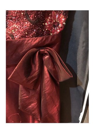 Vestido largo burdeos con encaje