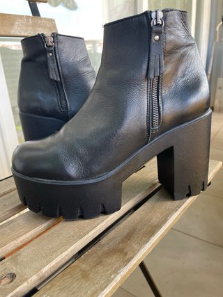 Botines negros plataforma