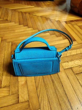 Borsetta Zara a tracolla azzurra