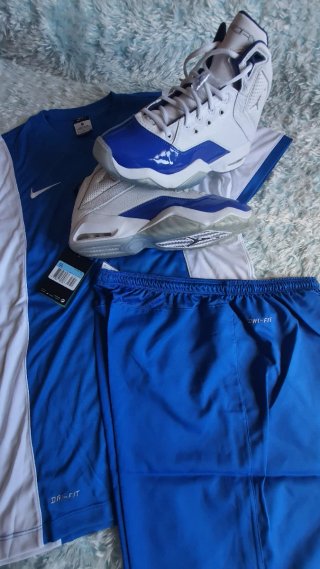 Conjunto Nike Dri-Fit Talla M Nuevo