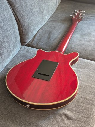 Guitarra Red Special Brian May