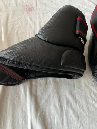 Kit Equipación Boxeo Guantes y Protecciones