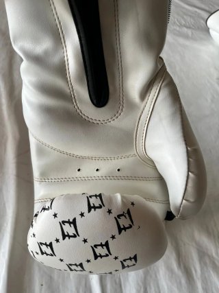 Kit Equipación Boxeo Guantes y Protecciones
