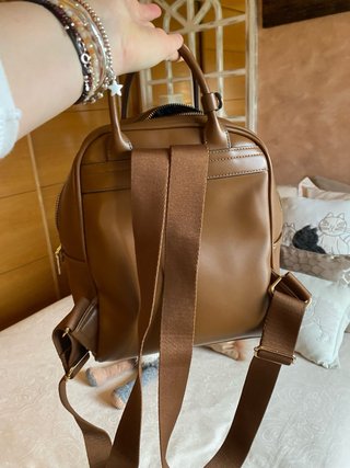 Mochila Parfois Marrón y Dorada