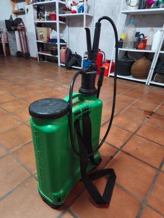 Mochila fumigadora Basic verde