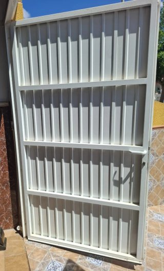 Puerta de garaje abatible 2 hojas