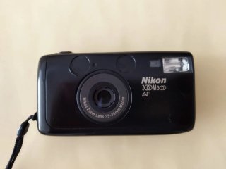 Cámara Nikon Zoom 300