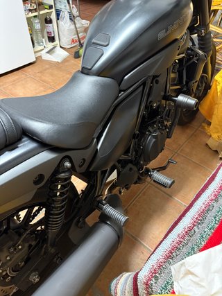 Kawasaki Eliminator 500 SE 2025 Negra