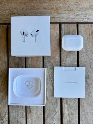 Case Apple AirPods Pro MagSafe A2190 pari al NUOVO
