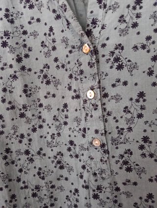 Blusa Yessica floral azul talla L