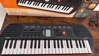 Teclado Casio SA-76 Electrónico Mini