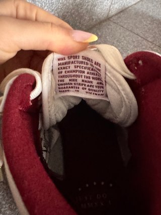 Nike Blazer blancas y burdeos