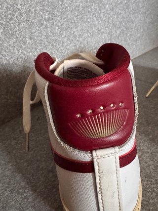Nike Blazer blancas y burdeos