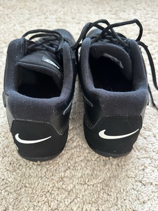 Nike Air Baseline Low en color negro. US8 41 EUR