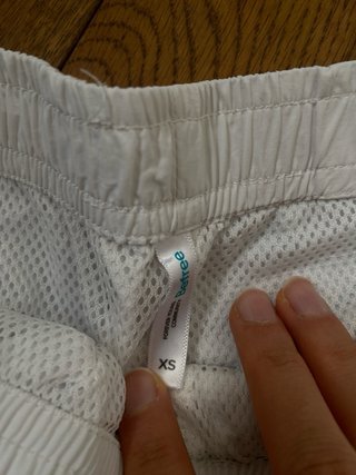 Bermudas deportivas blancas