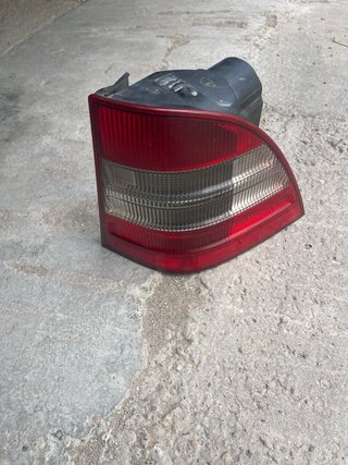 Piloto trasero derecho Mercedes-Benz ML