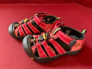 Sandalias Keen Niño/Niña Talla 28