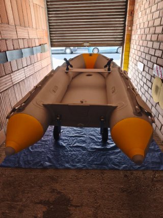 Barca hinchable Viamare con ruedas más accesorios