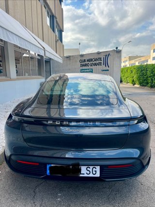 Porsche Taycan 2021