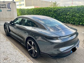 Porsche Taycan 2021