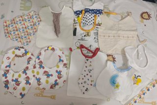 Lote baberos hechos a mano con diseños exclusivos