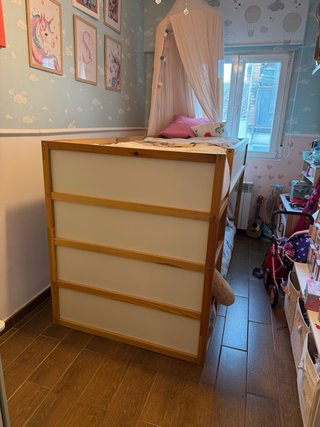 Litera IKEA KURA personalizada con escalera
