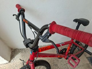 Bicicleta BMX Roja