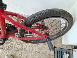 Bicicleta BMX Roja