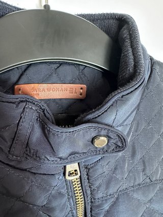 Chaleco acolchado Zara azul talla XS
