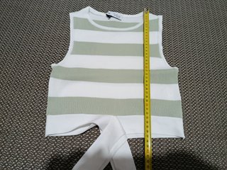 Top Bershka Rayas Verde Blanco Talla S