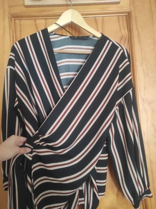 Blusa cruzada Zara rayas