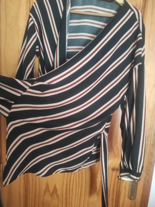 Blusa cruzada Zara rayas