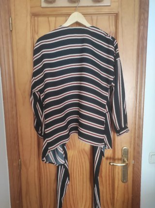 Blusa cruzada Zara rayas