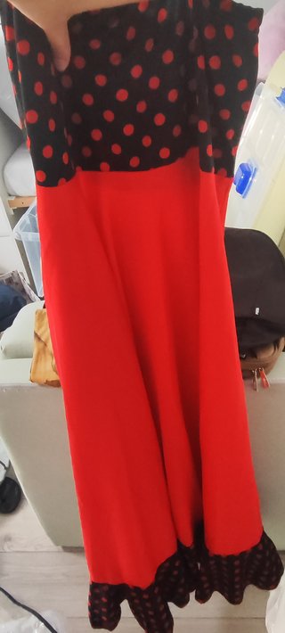 Falda flamenca roja y negra