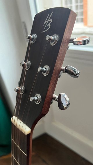 Guitarra electroacústica