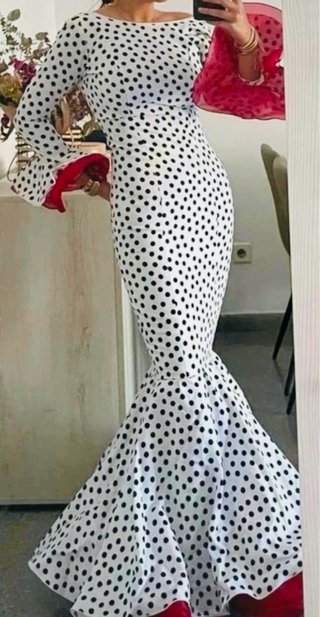 Vestido Flamenca Lunares Blanco y Negro
