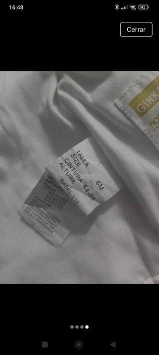 Chaqueta de bebé blanca con capucha