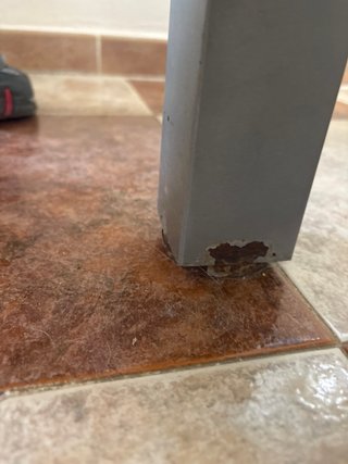 Mesa de salón y 5 sillas