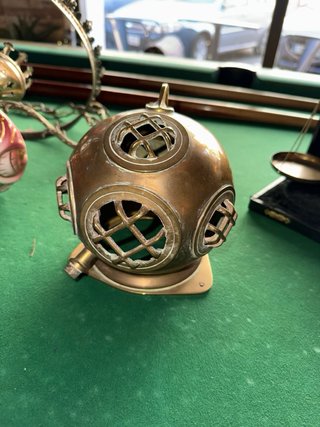 Casco de buzo vintage latón