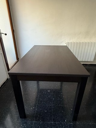 Mesa de comedor moderna