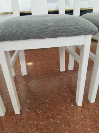 Juego de 4 sillas de comedor blancas