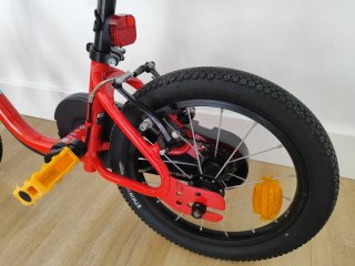 Bicicleta infantil B-Twin roja. Precio negociable