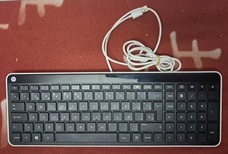 ORDENADOR COMPLETO MARCA HP CON TECLADO Y RATON