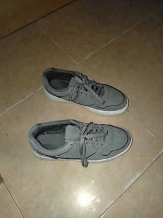 Tenis casuales grises talla 43