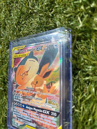 Eevee y Snorlax GX Carta Pokémon