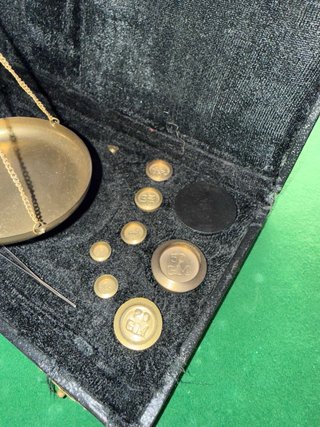 Balanza antigua joyeria laton